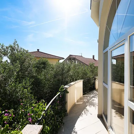 Anic House Appartement *