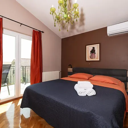 Apartment Anic House