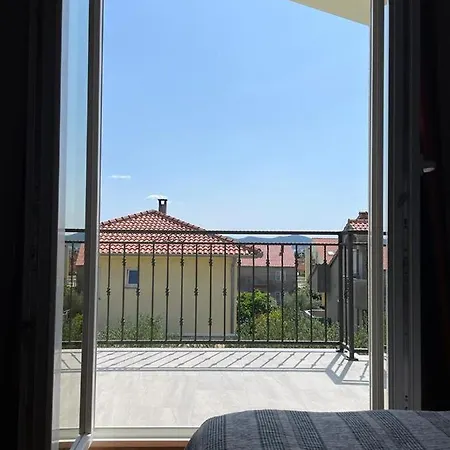 Anic House Apartment *
