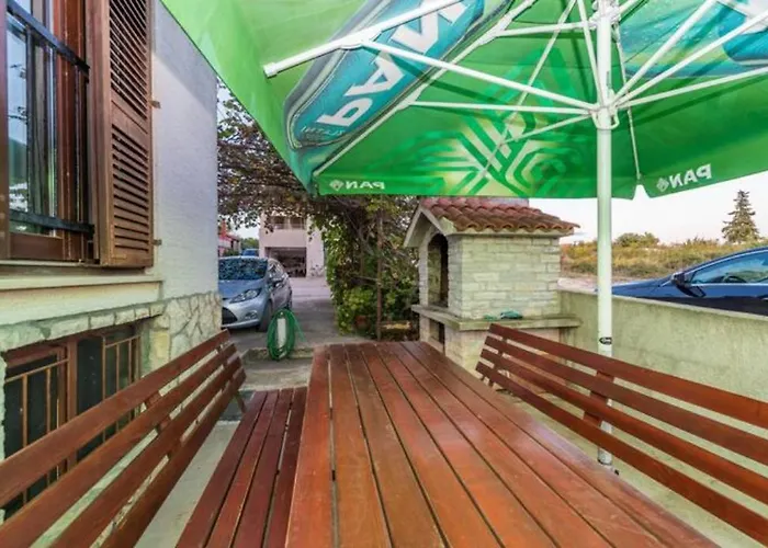 Anic House * زادار